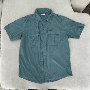 Columbia Men's Grey Blue Omni-Shade Button Down Shirt Fishing Shirt Short Sleeve
